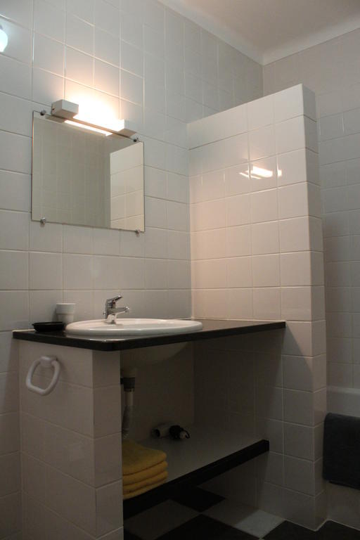Filhas Do Mar Apartments Salema Habitación foto