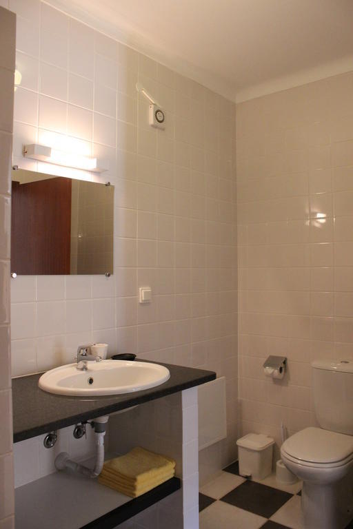Filhas Do Mar Apartments Salema Habitación foto