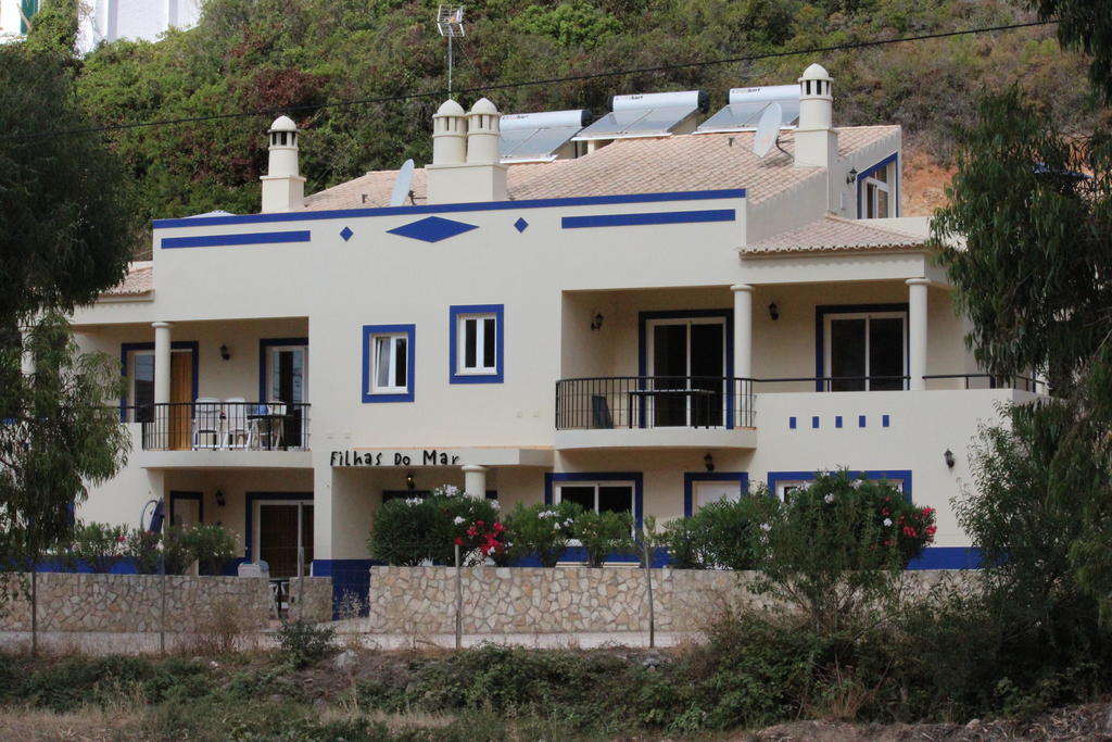 Filhas Do Mar Apartments Salema Habitación foto